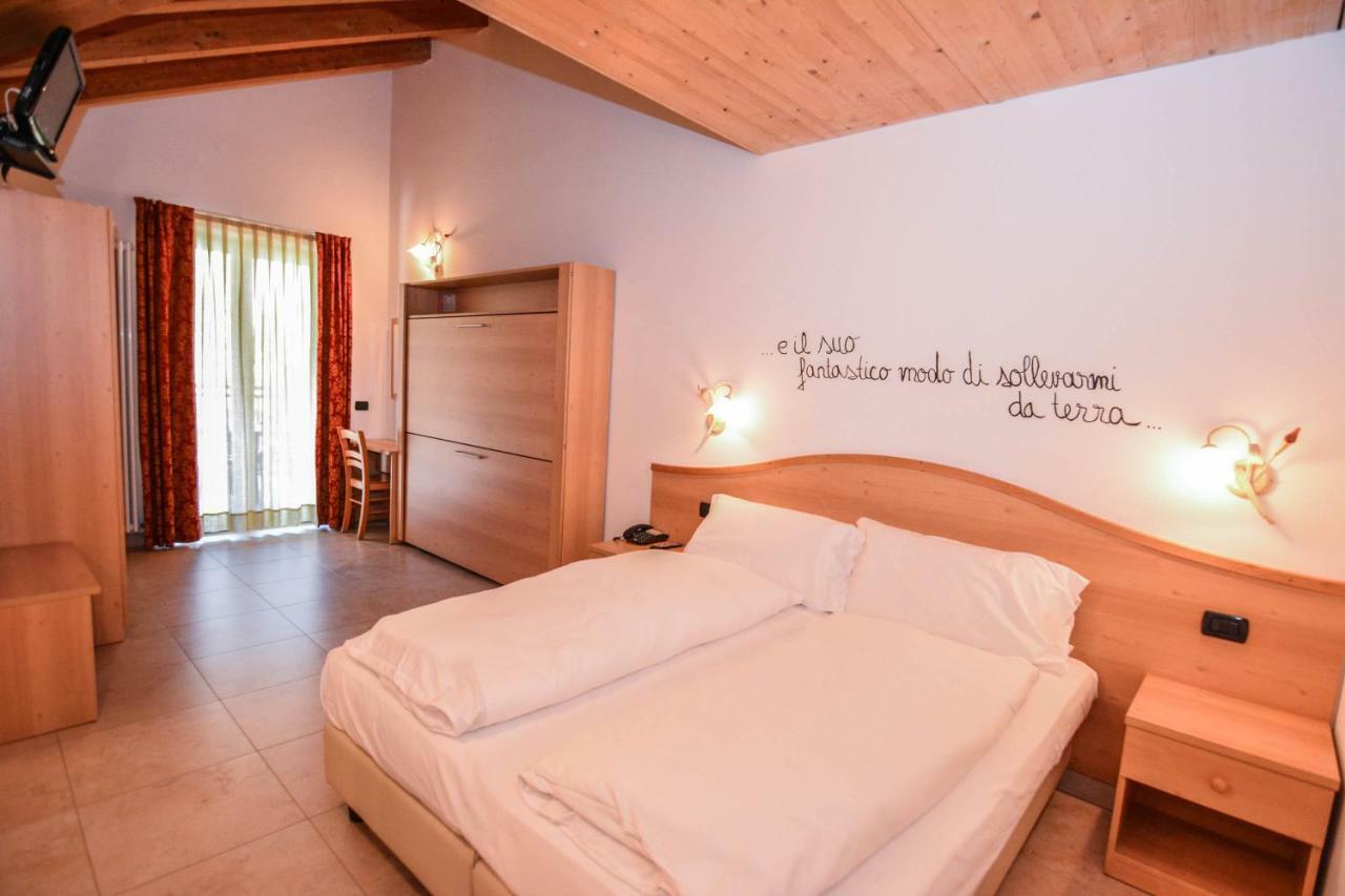 Alpieve Albergo Pieve بييفي دي ليدرو المظهر الخارجي الصورة