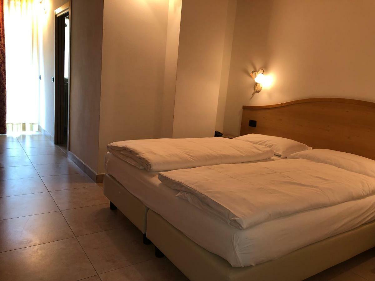 Alpieve Albergo Pieve بييفي دي ليدرو المظهر الخارجي الصورة